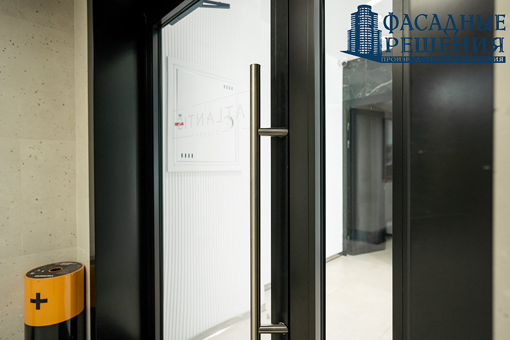 Противопожарные двери EIWS 15: Защита от дыма и опасных газов